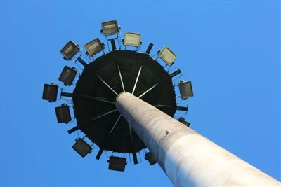 Tiang Lampu Tiang Tinggi Berbilang-gaya